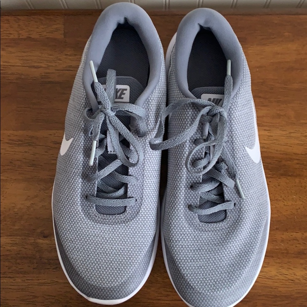 NWOT Nike Flex experience rn7 gray size 8.5